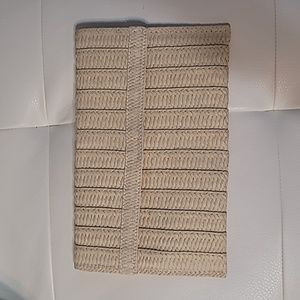 NWOT Straw Clutch